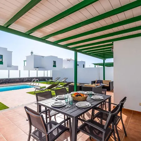 Sama Villa Playa Blanca (Lanzarote)